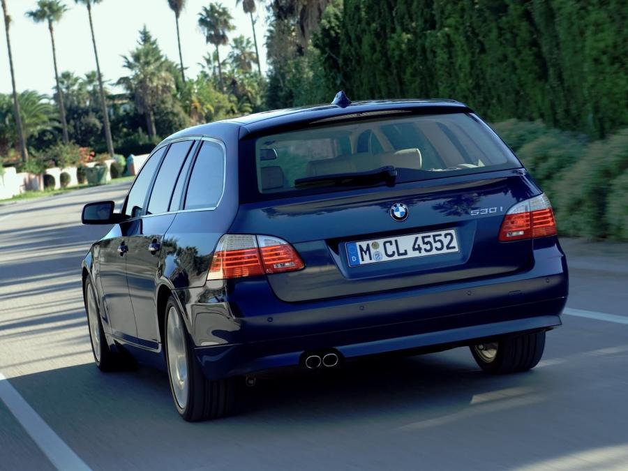  BMW 530i Touring 2007 года  (фото 36 из 46)